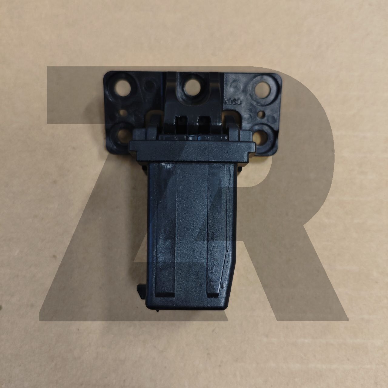 Шарнир (кронштейн, петля) DADF, левая, Xerox™ VersaLink B405/WC-3615/3655, 003K89140, OEM Шарнир (кронштейн, петля) DADF, левая, Xerox™ VersaLink B405/WC-3615/3655, 003K89140, OEM